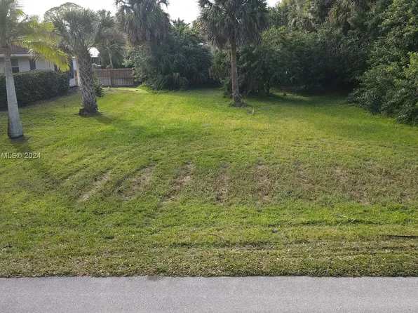 755 38th Court, Vero Beach, FL 32968