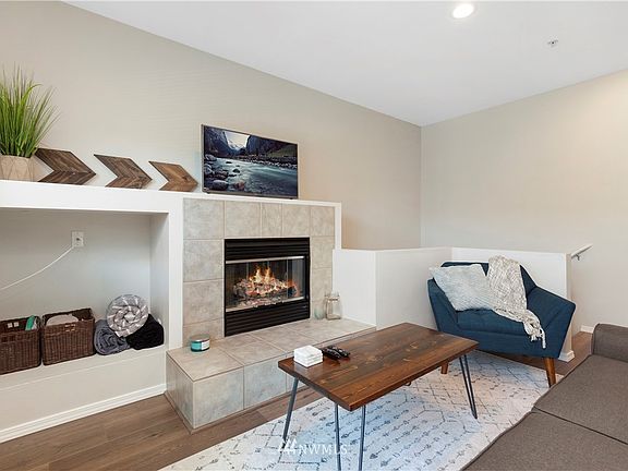 Cozy electric fireplace