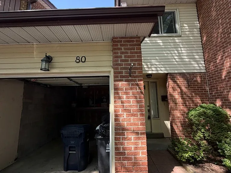 4662 Kingston Rd — Photo 1