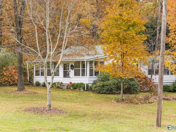 84 Mimosa St, Summerville, GA 30731
