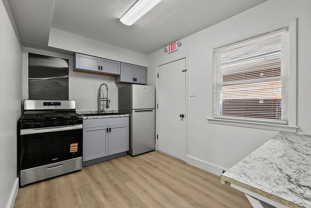 Building Photo - 520 Booker St #4