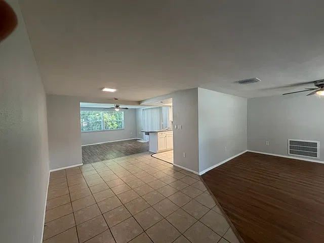 2 bed, 1276 sqft, $1,600 — Photo 4