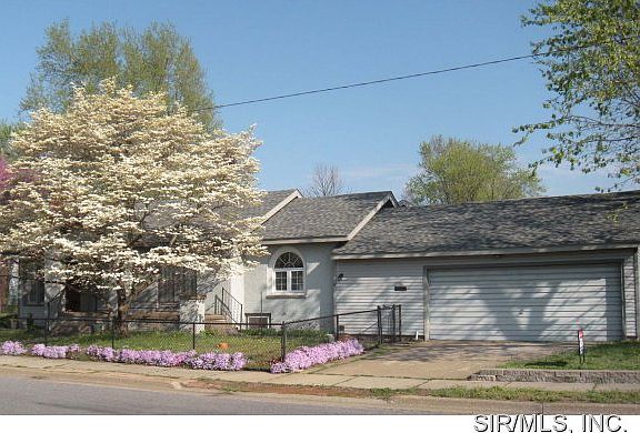 2nd image of 399 E Jennings Ave