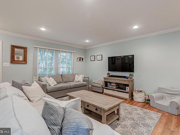 4th image of 2556 S Arlington Mill Dr #3