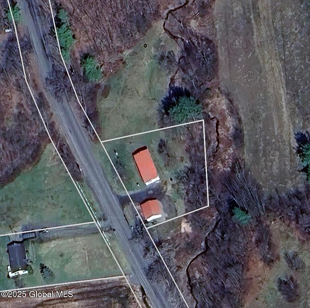 2nd image of 1684 Hatch Hill Road
