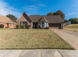 3924 Oak Forest Dr, Bartlett, TN 38135