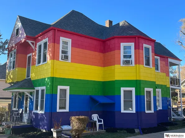 4924 Davenport St, Omaha, NE 68132