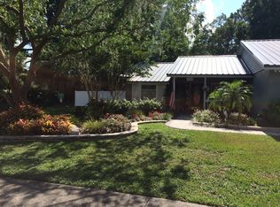 18306 Swan Lake Dr, Lutz, FL 33549