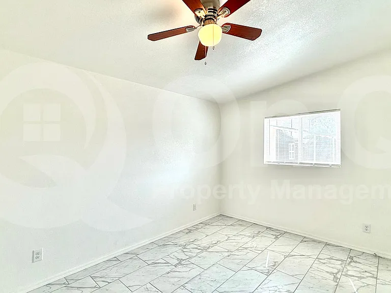 741 E Erie St #1 — Photo 9