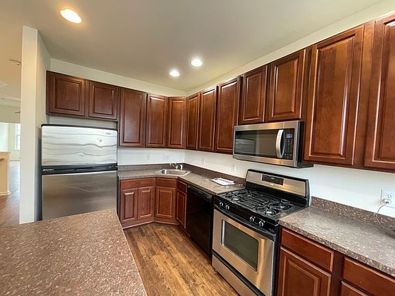 2nd image of 35757 S Gloucester Cir
