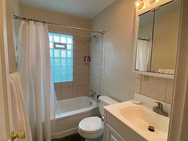 5801 Goodman St — Photo 16