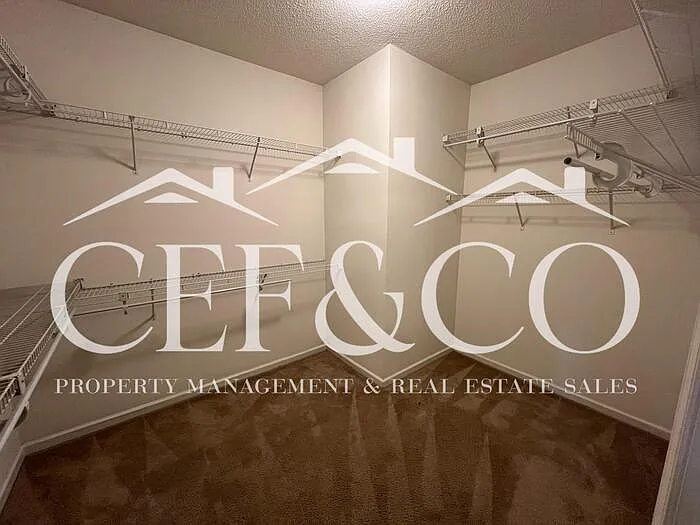 729 Lanyon Ln — Photo 16