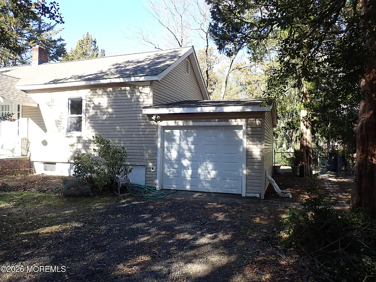 1490 Davidson Ave — Photo 5