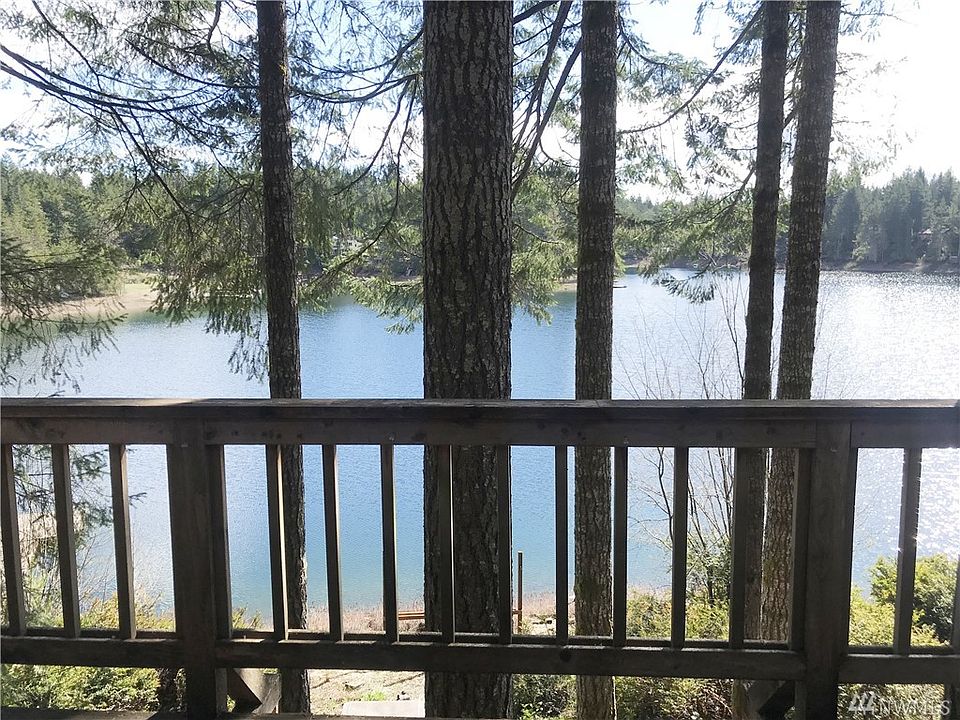 1st image of 142 NE Lakeshore Dr N