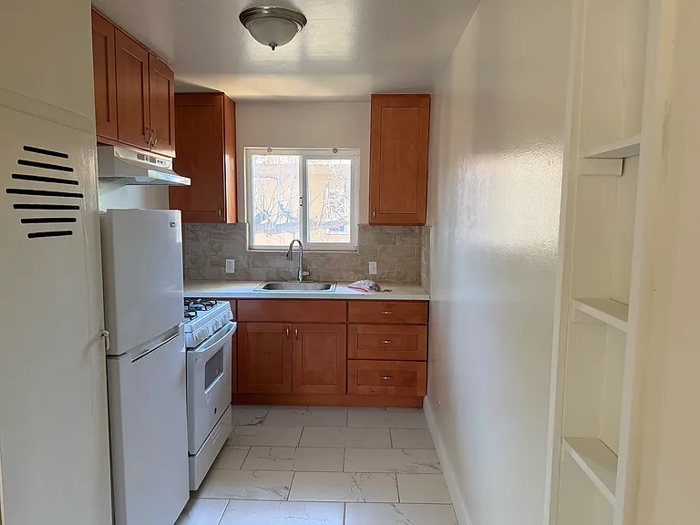 495 E William St — Photo 5