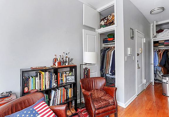 2nd image of 452 E 78th St APT 3A