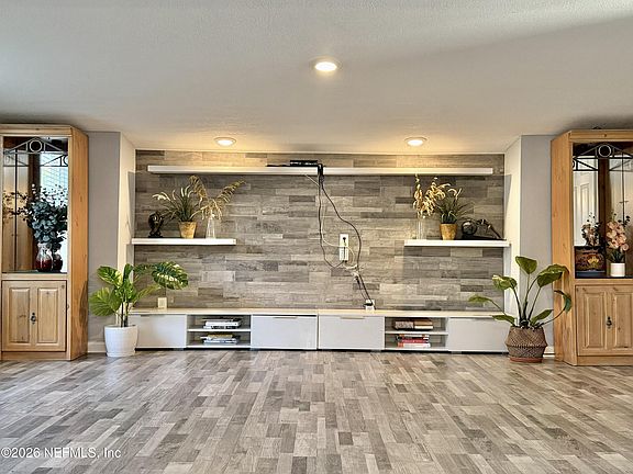 5th image of 7663 FALCON Street