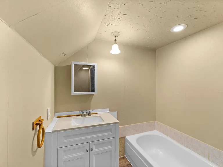 9811 Marietta Avenue — Photo 21