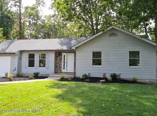 366 Arlington Ave N, Bayville, NJ 08721