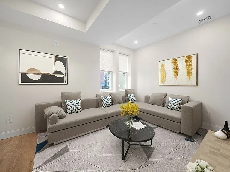 95 Endicott St #3 — Photo 2