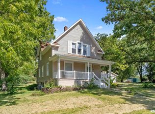16 2nd St, Matherville, IL 61263