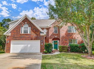 135 Grey Oak Ln, Mooresville, NC 28117