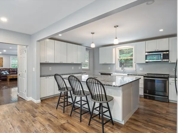 1141 Pine Street, Hopkinton, NH 03229