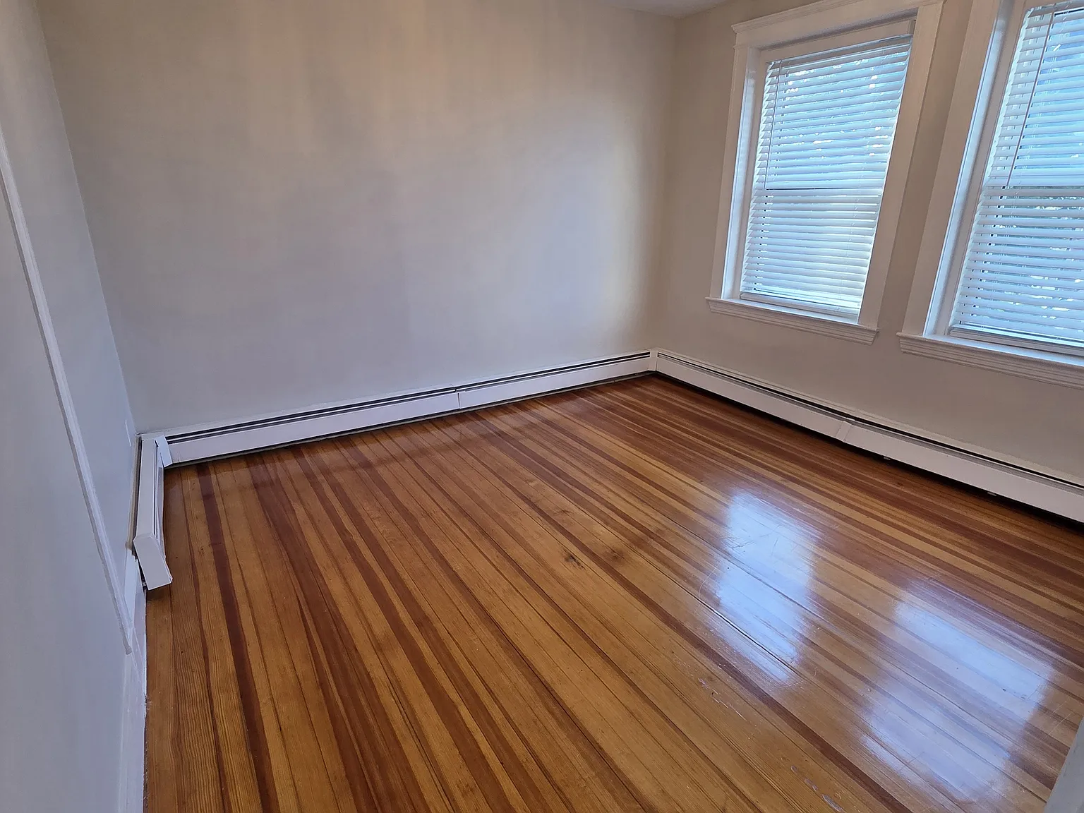 12 Newhall St — Photo 3