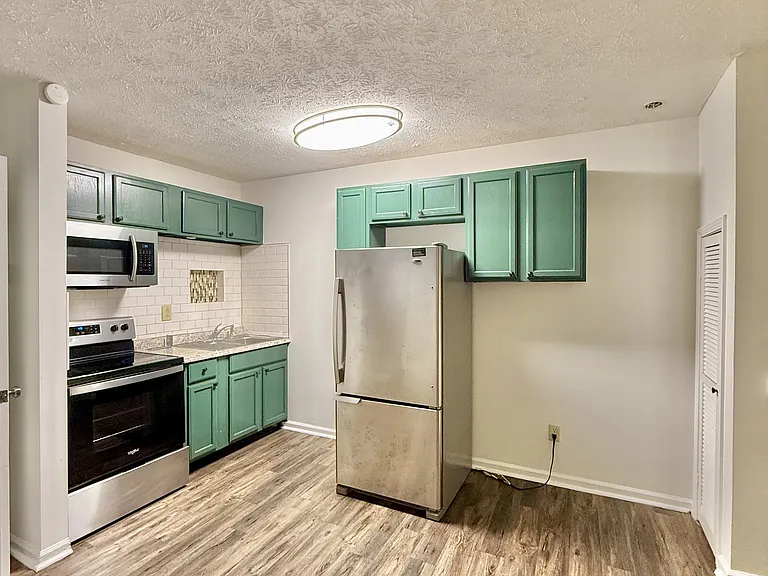 630 Central Ave #206 — Photo 6
