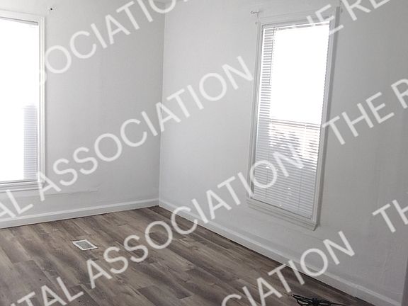 5th image of 315 Pershing St