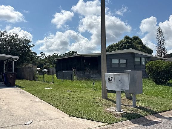 2nd image of 2301 Temple Ln
