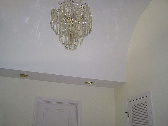 2nd image of 365 NW Fairway Dr