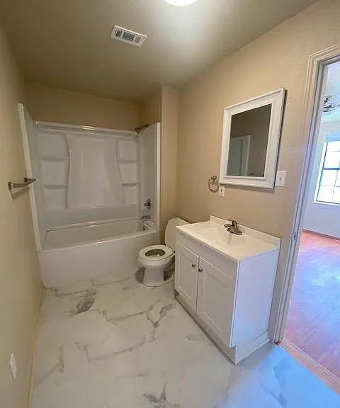 605 Giddings St — Photo 10