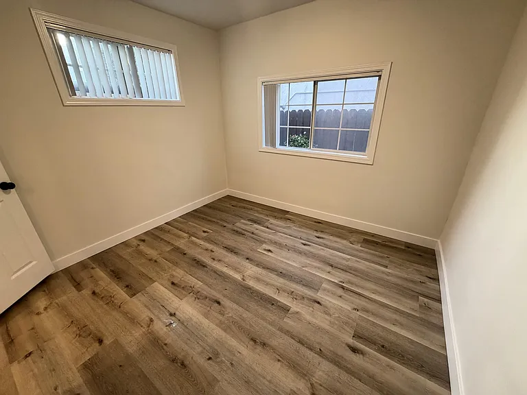 1452 Berkeley St #1 — Photo 15