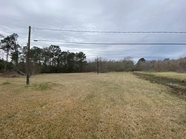 6936 Twin Acres, Orange, TX 77632