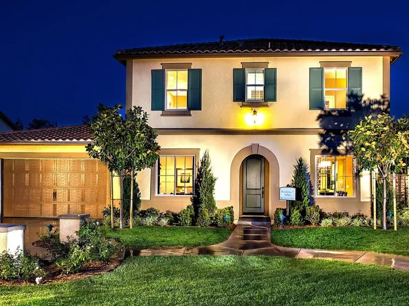 35670 Ginger Tree Dr, Winchester, CA 92596
