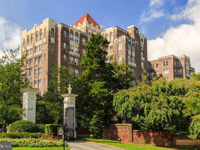 4000 Cathedral Ave NW APT 306B, Washington, DC, 20016