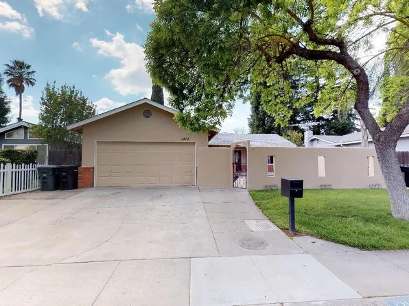 1313 Sharonwood Dr, Modesto, CA 95355