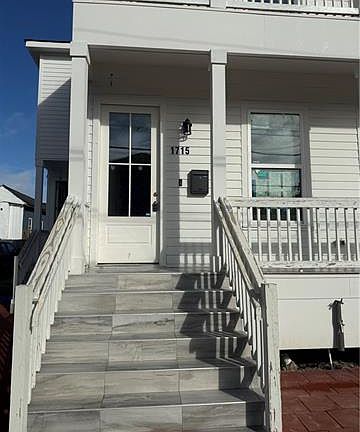 2nd image of 1715-1717 N Robertson St
