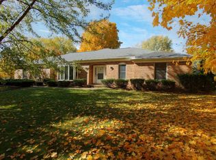 403 Skyview Dr, Middlebury, IN 46540