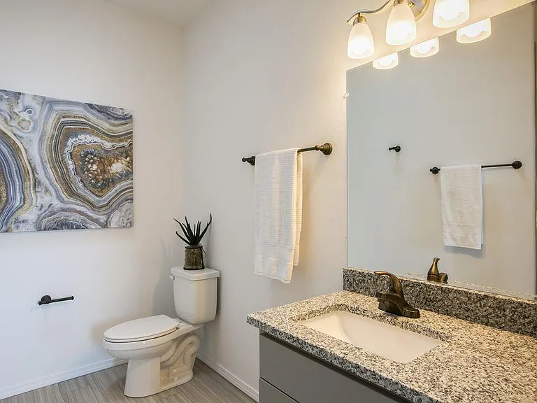 1016 Lead Ave SW #1016C — Photo 8