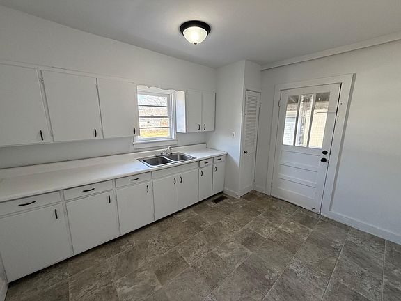 2nd image of 321 Hamlin St