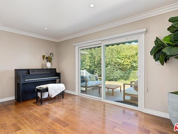 4th image of 2302 Duxbury Cir