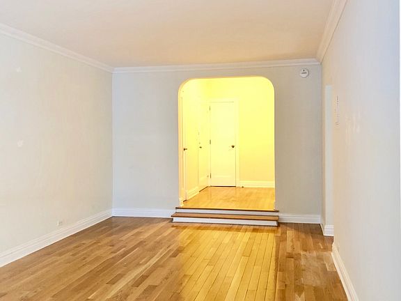 3rd image of 8 Gramercy Park S APT 2C