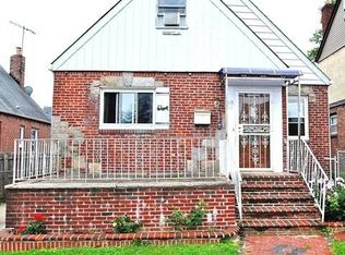 8820 217th St, Queens Village, NY 11427