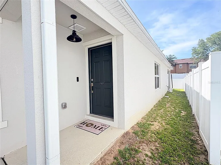 1084 Papaya Cir — Photo 6