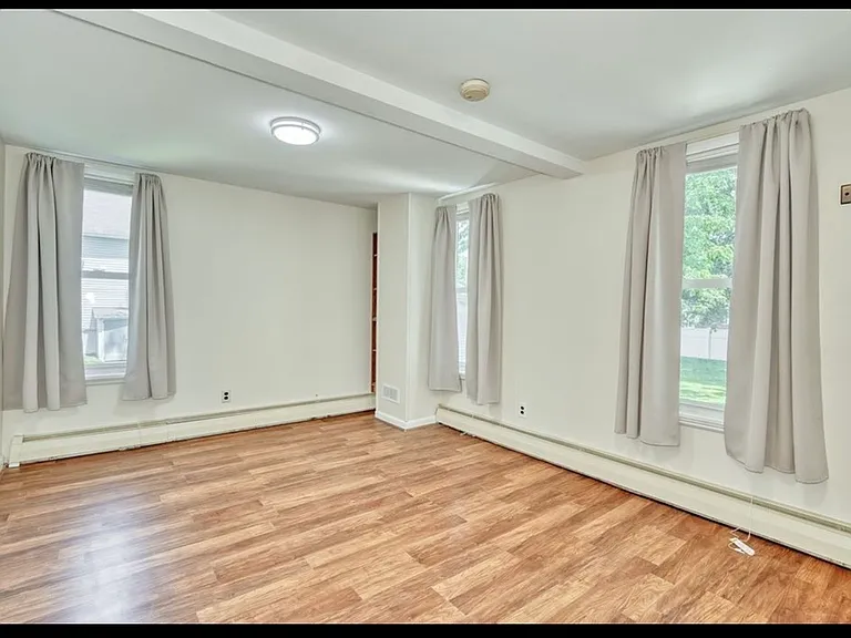 27 Martin St #1 — Photo 17