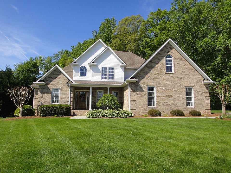 1st image of 203 Pine Hill Ct
