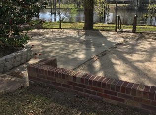 513 Lakeshore Dr, Monroe, LA 71203