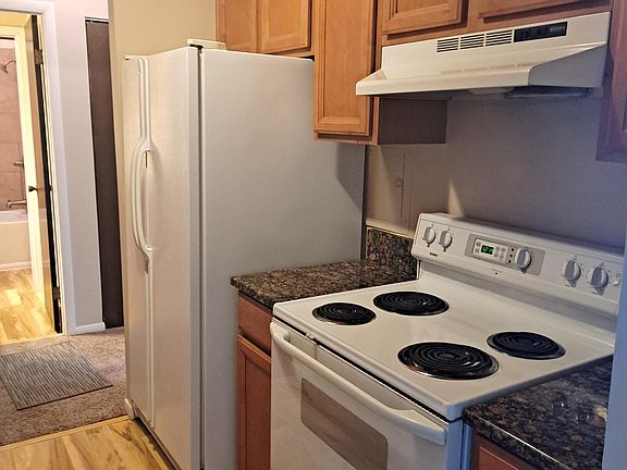 2nd image of 1675 Cedarwood Dr APT E